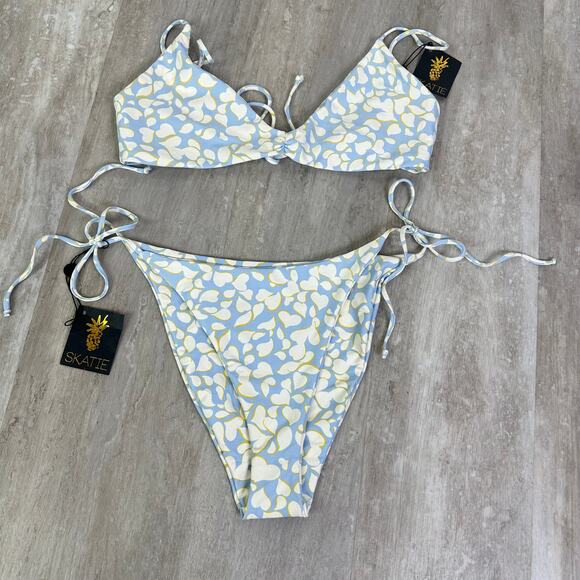 NEW Skatie Bikini Set in Nantucket Print Betsy Top Vera Bottom size Large - Picture 2 of 12